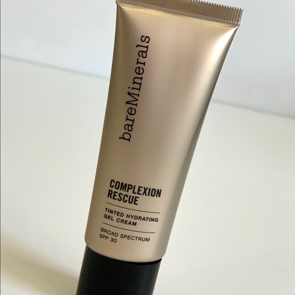 Bare minerals complexion rescue